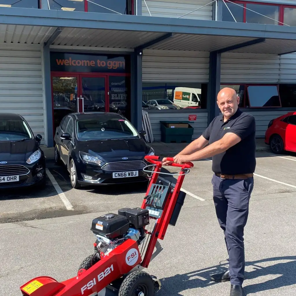 Phil Edmonson from GGM Groundscare with FSI stump grinder